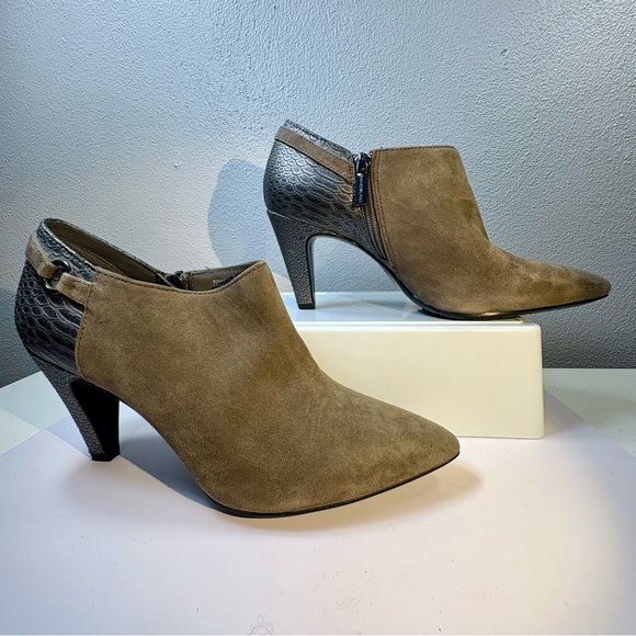Bandolino Taupe Suede Leather Heeled Boots size 8M - Picture 1 of 11